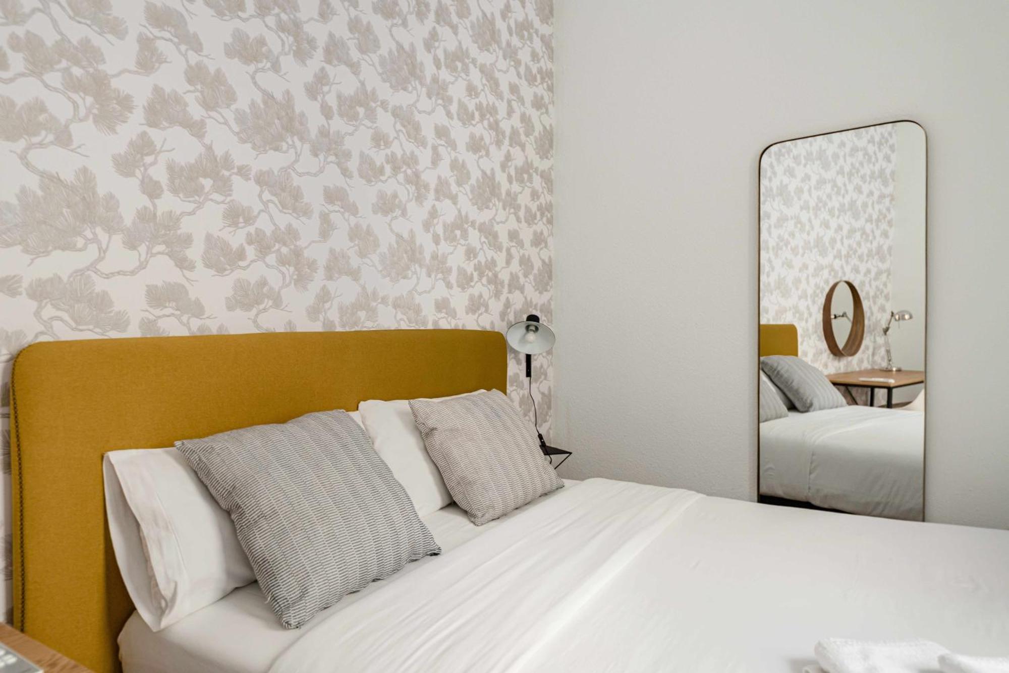 Sol Y Tirso Rooms Madrid Exterior foto