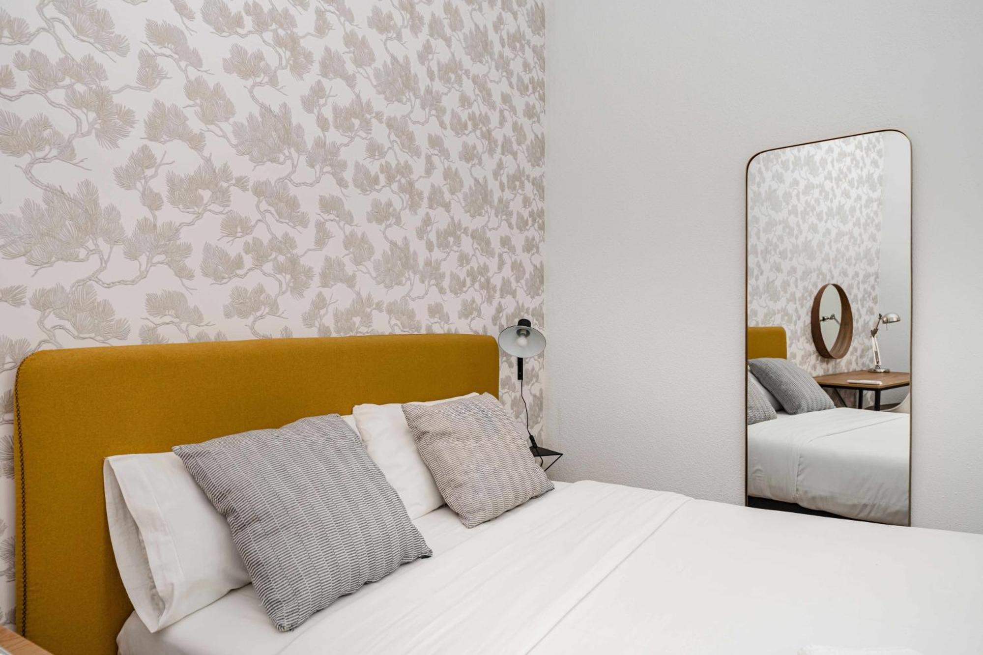 Sol Y Tirso Rooms Madrid Exterior foto