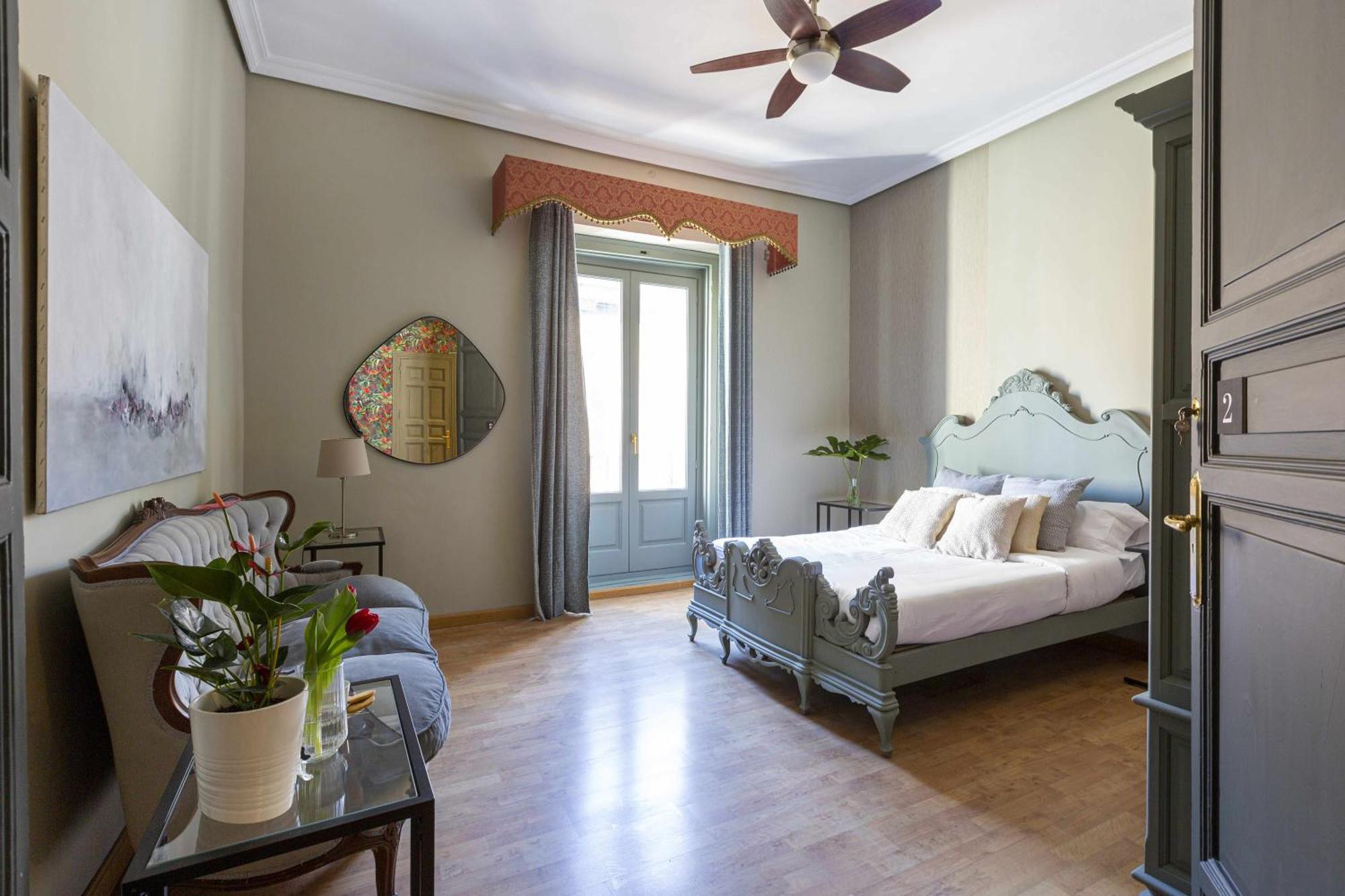 Sol Y Tirso Rooms Madrid Exterior foto