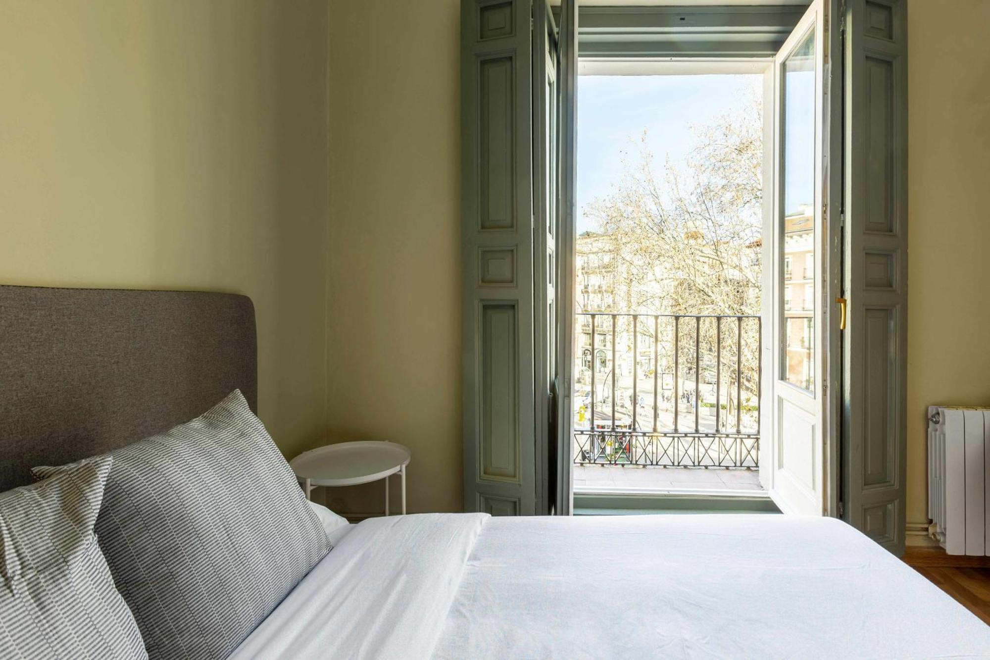 Sol Y Tirso Rooms Madrid Exterior foto
