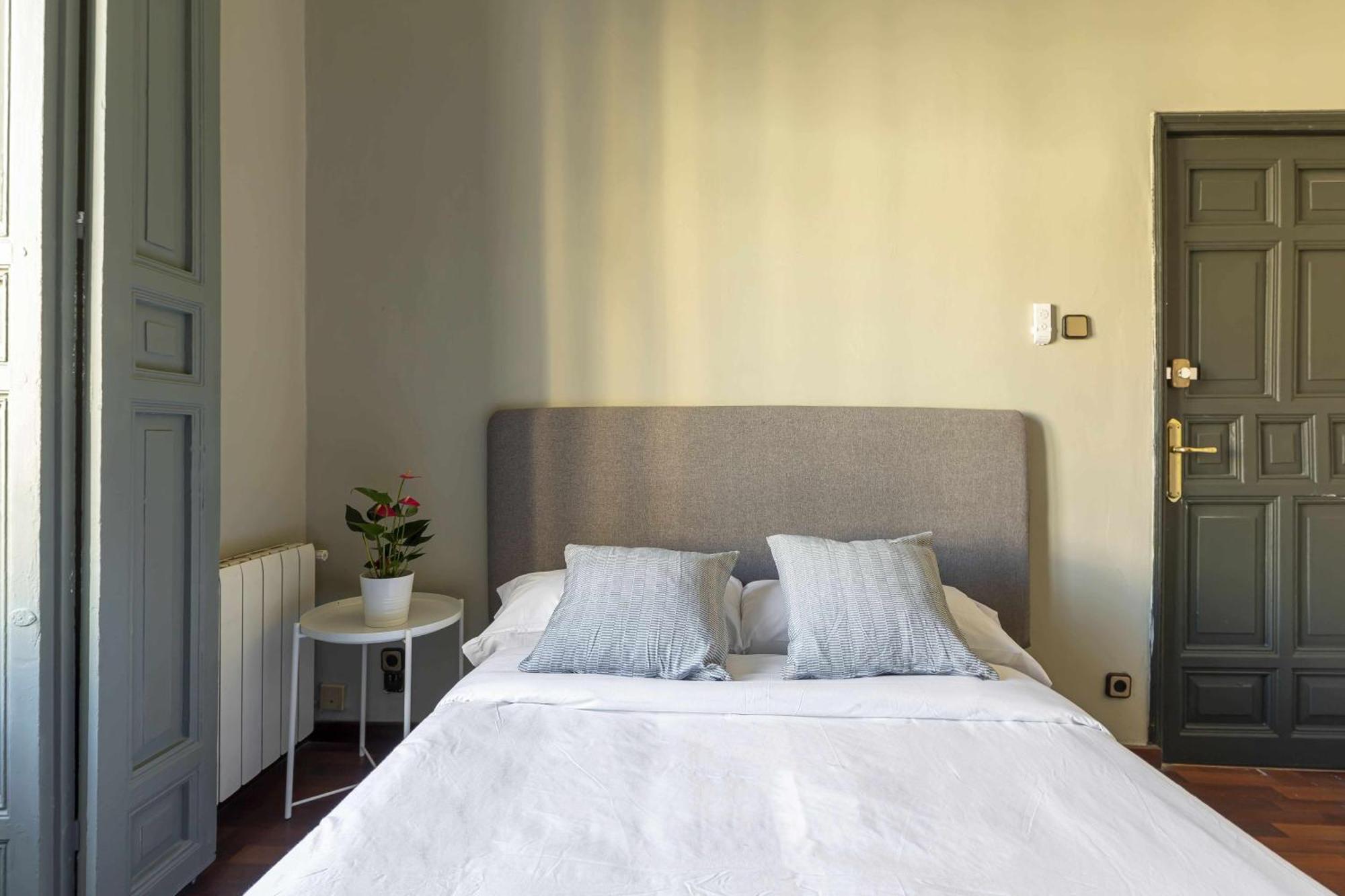 Sol Y Tirso Rooms Madrid Exterior foto